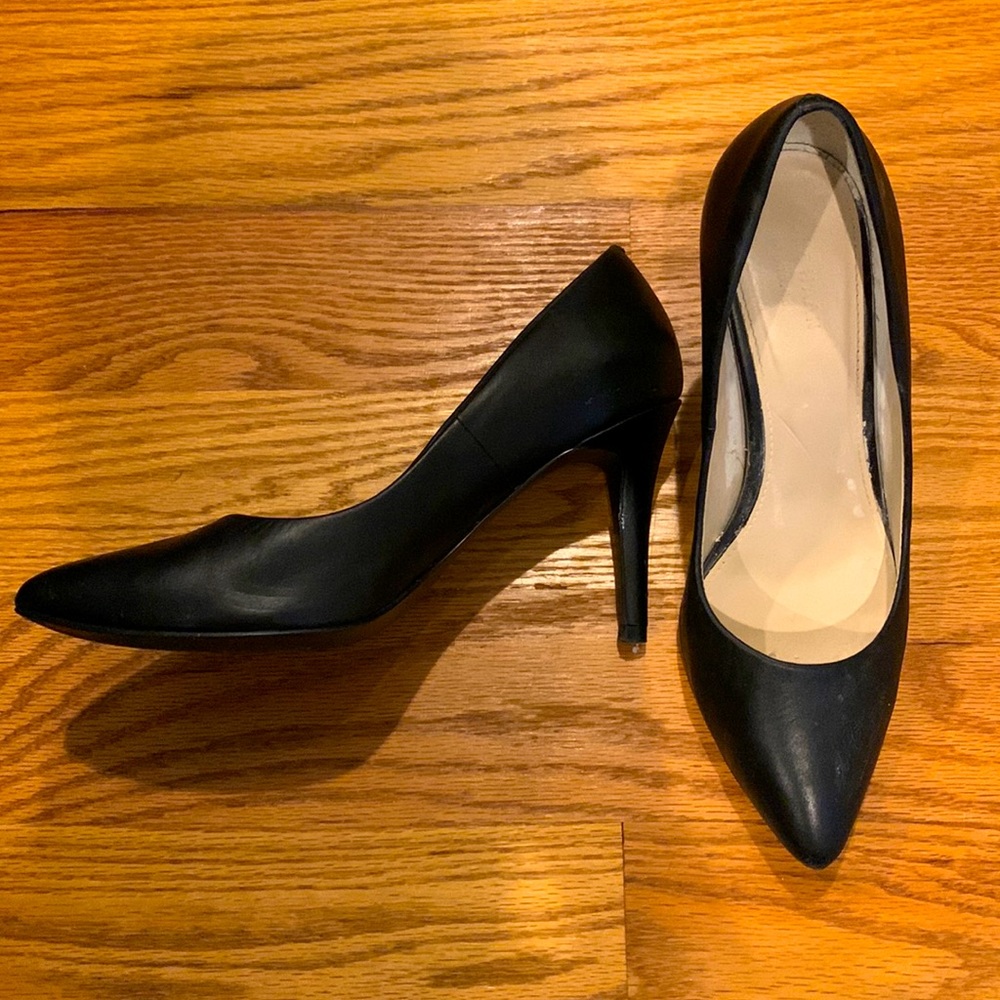 EUC Cole Haan black go-to park pump